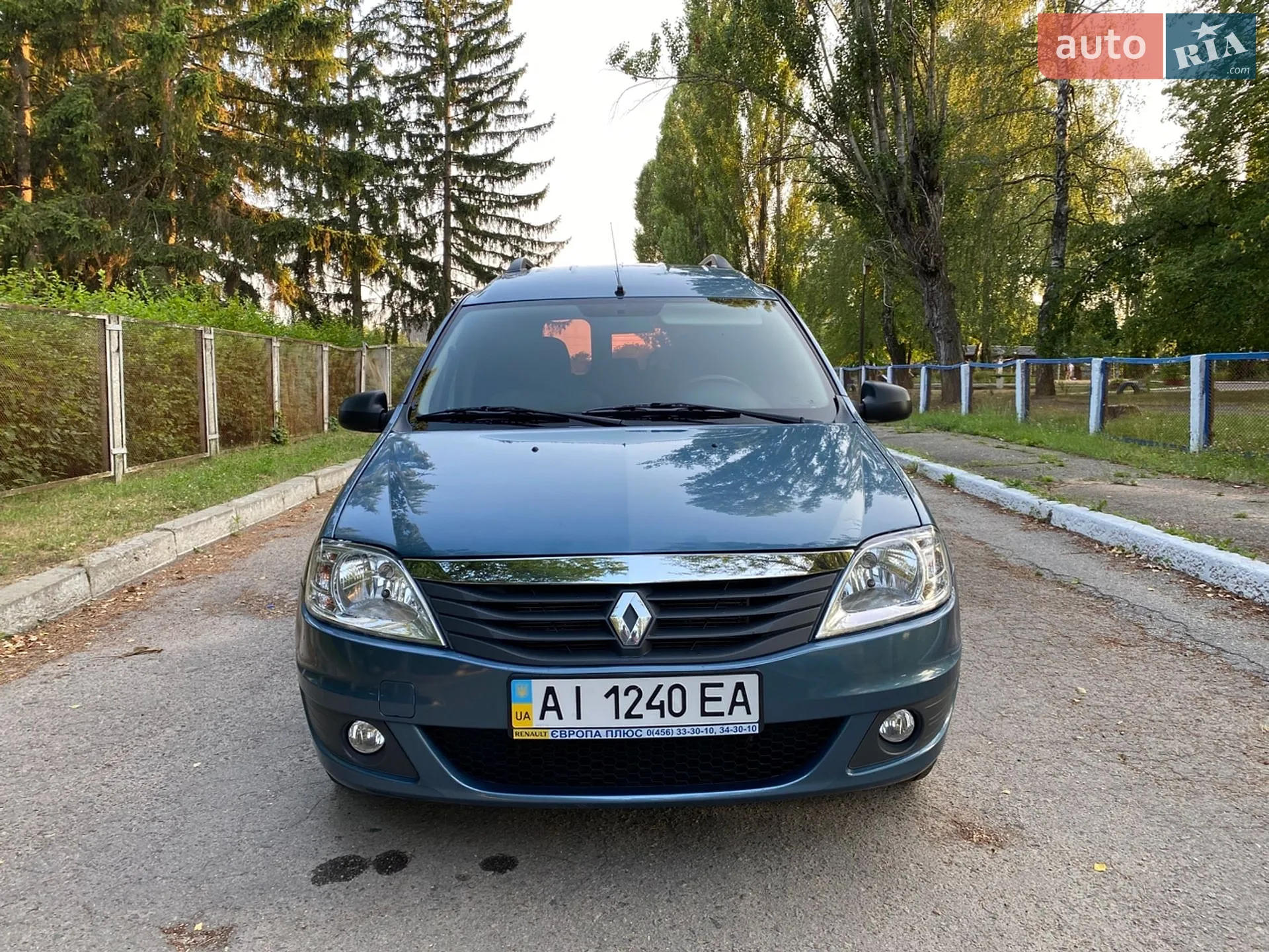 2012 Renault Logan - мініатюра 2