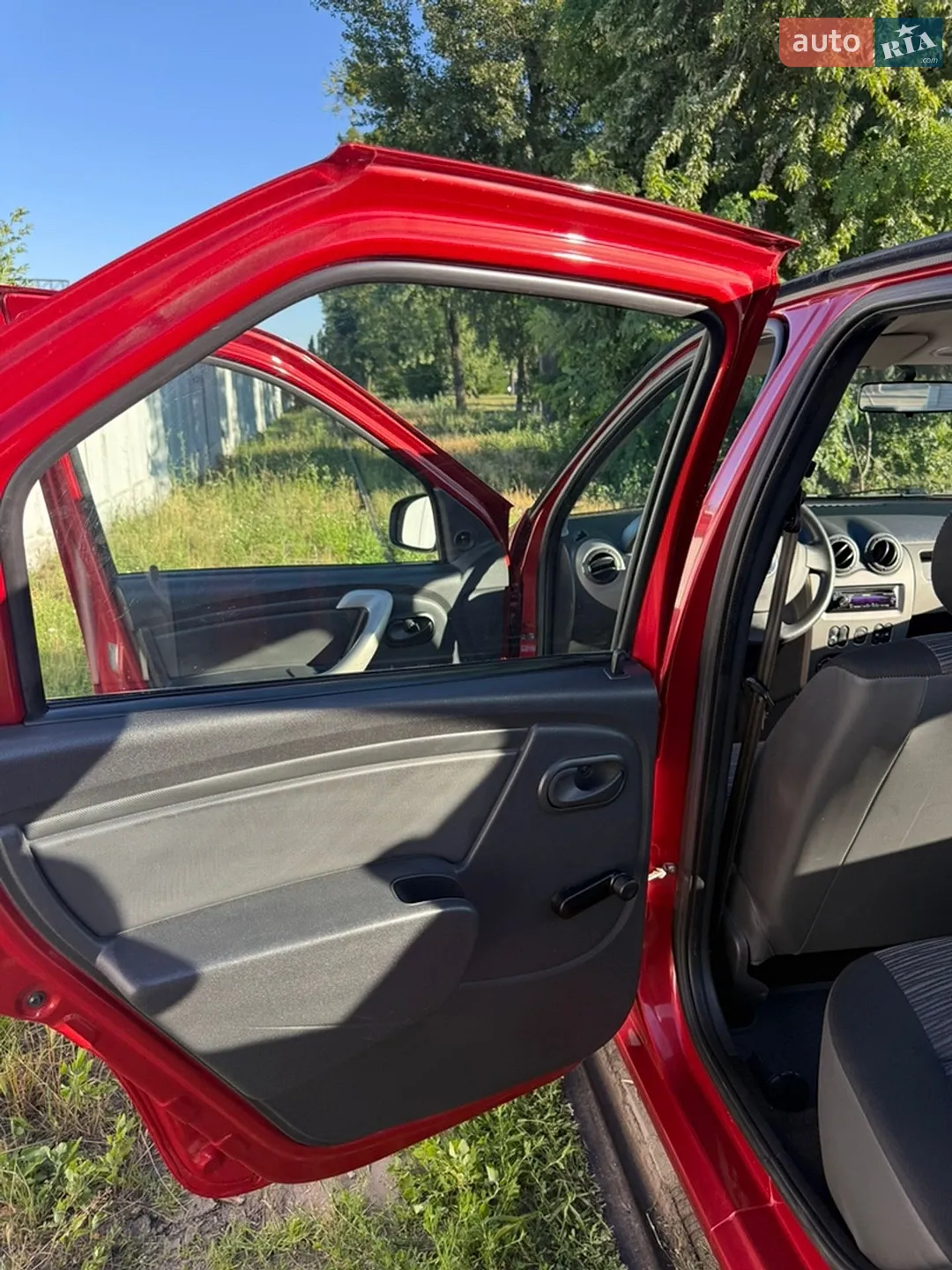 2012 Renault Logan - мініатюра 23