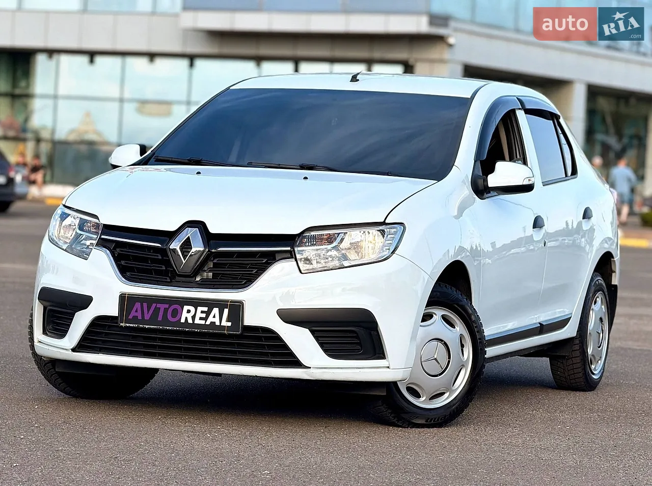 2019 Renault Logan - мініатюра 43