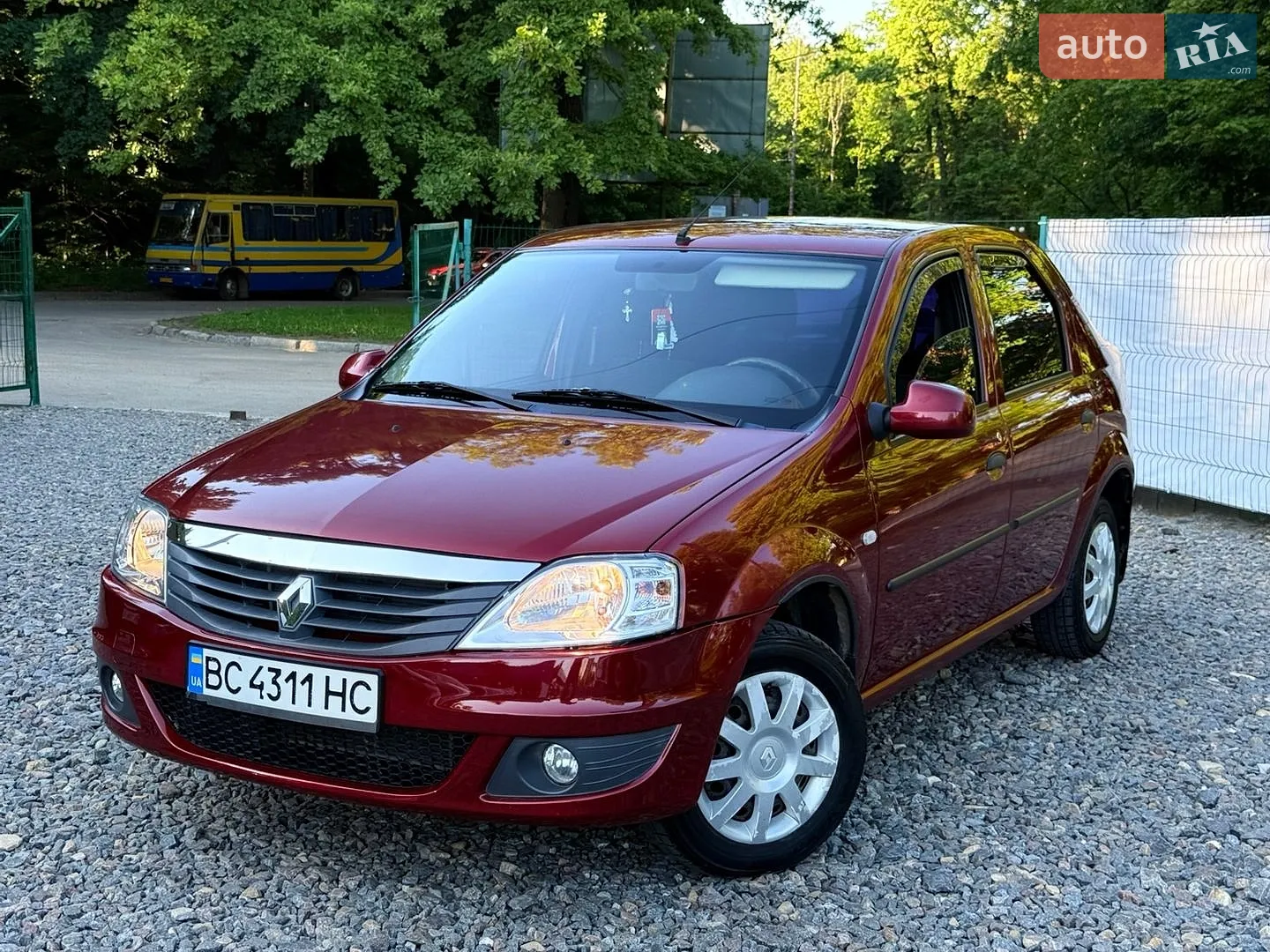 2011 Renault Logan - мініатюра 2