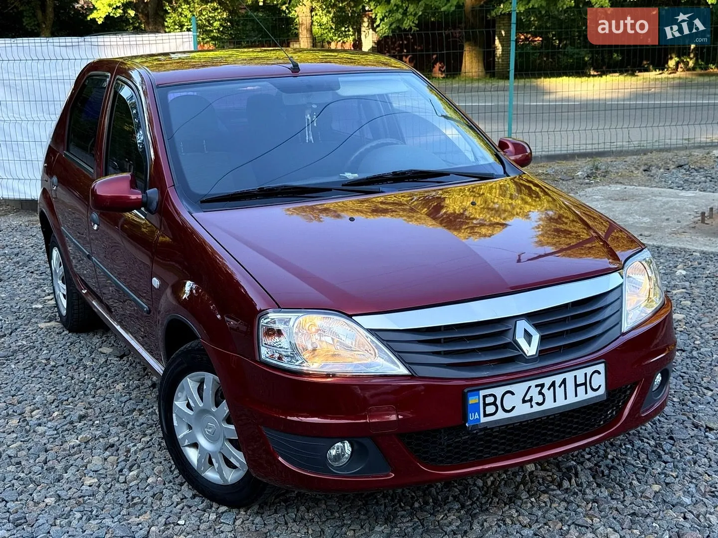 2011 Renault Logan - мініатюра 8