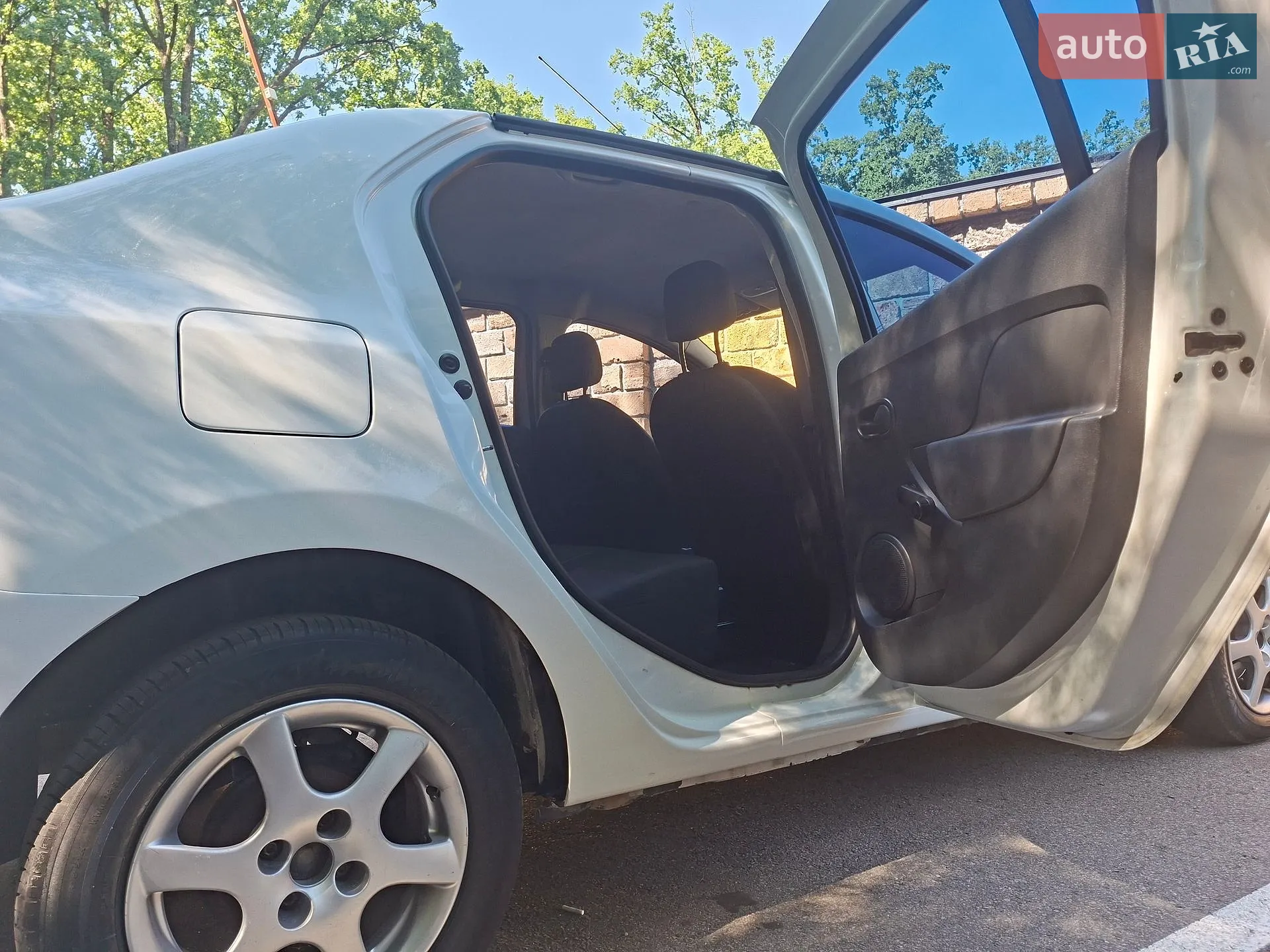 2019 Renault Logan - мініатюра 11