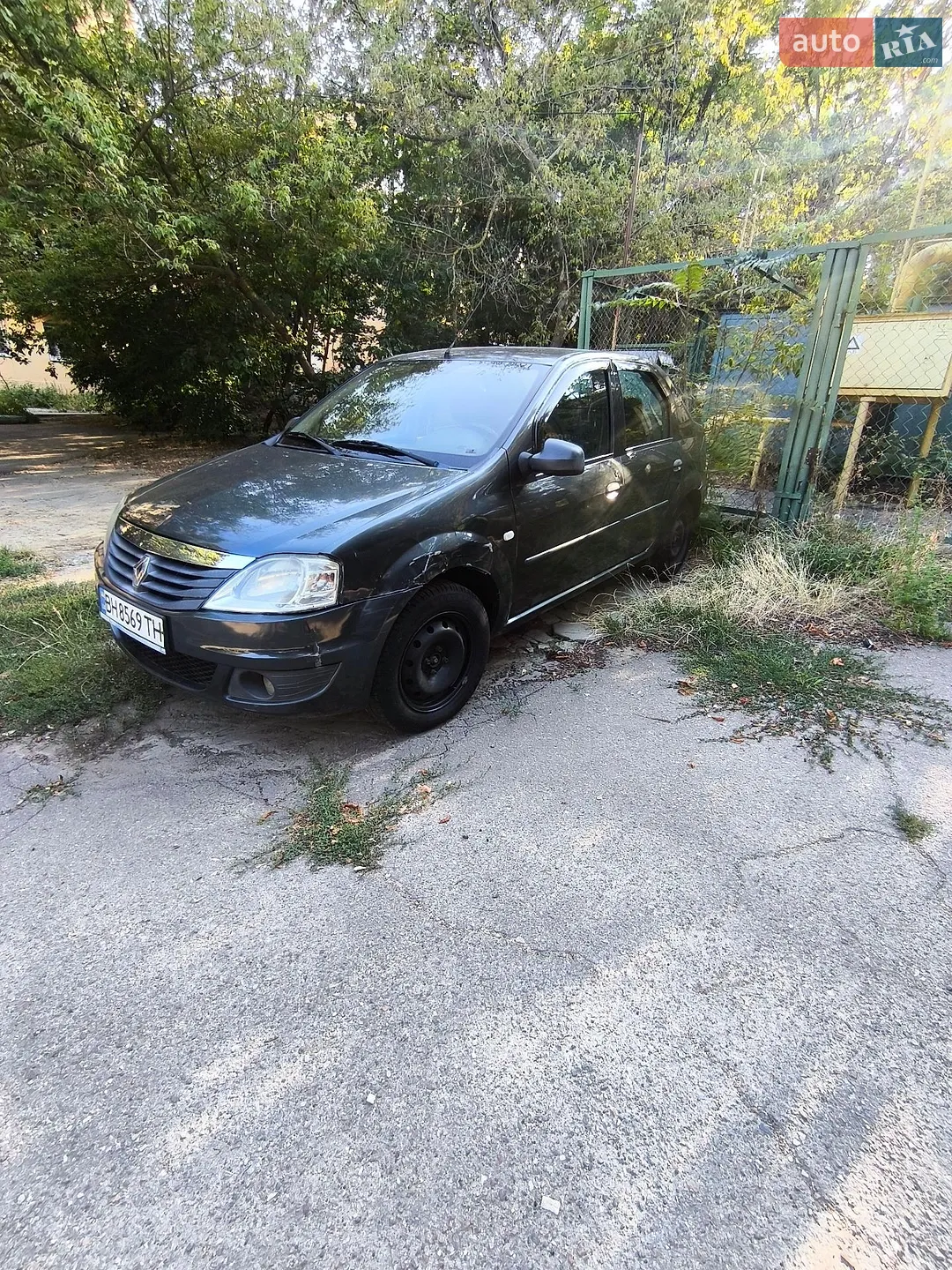 2010 Renault Logan - мініатюра 12