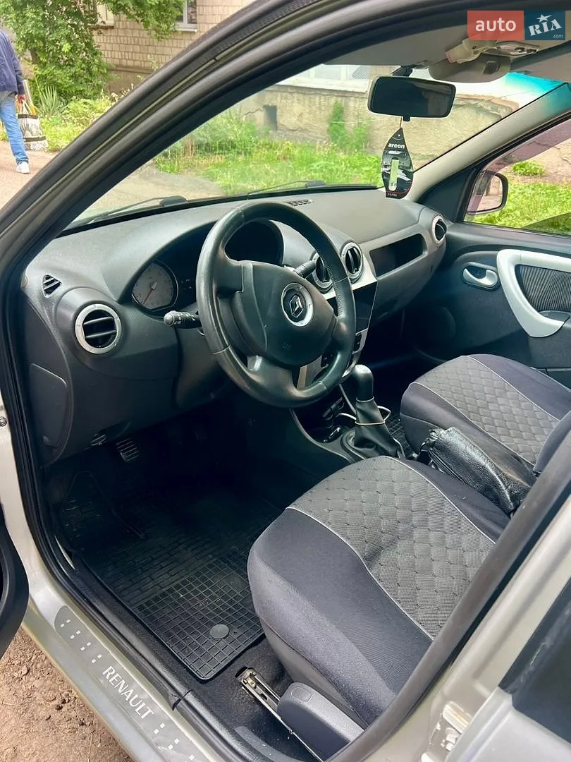 2011 Renault Logan - мініатюра 28