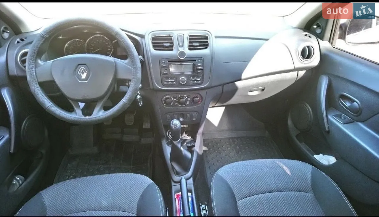2015 Renault Logan - мініатюра 5