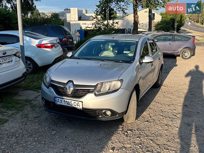 Renault Logan 2013