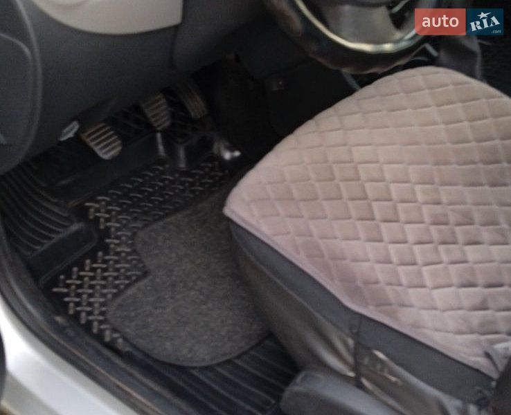 Седан Renault Logan 2010 в Барвінковому