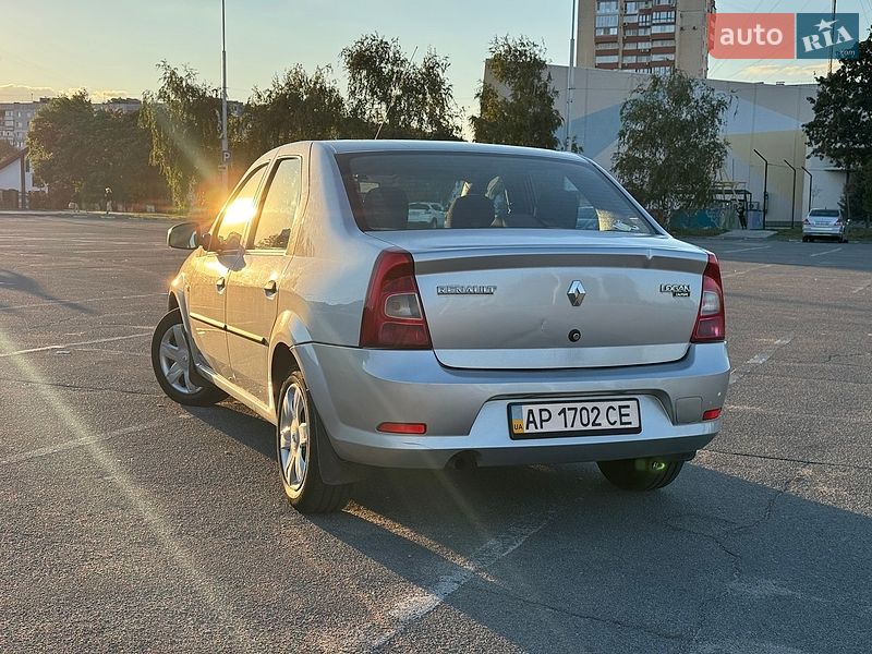 Седан Renault Logan 2011 в Запоріжжі фото 5 Седан Renault Logan 2011 в Запоріжжі