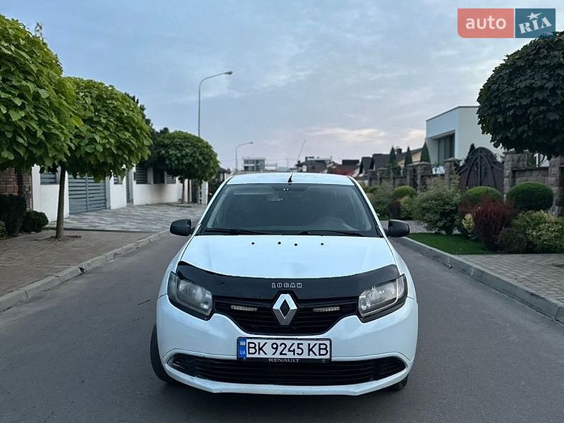 Седан Renault Logan 2014 в Ровно