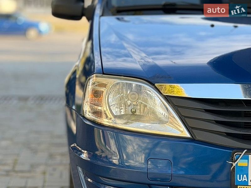 Седан Renault Logan 2011 в Днепре