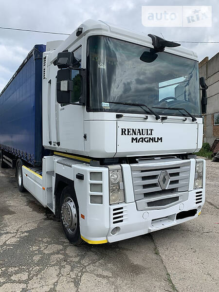 Renault Magnum