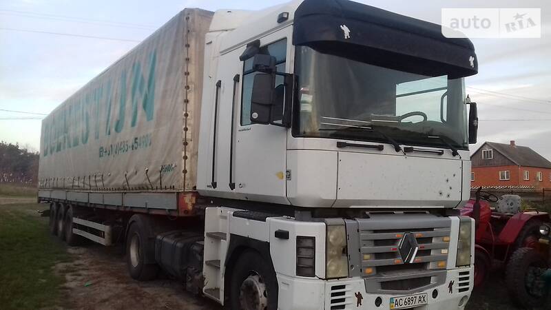 Renault Magnum