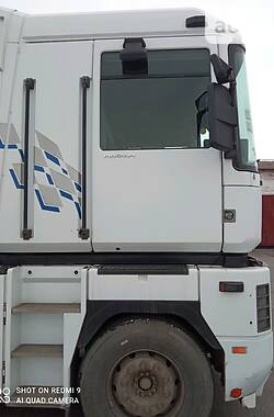 Зерновоз Renault Magnum 2004 в 
