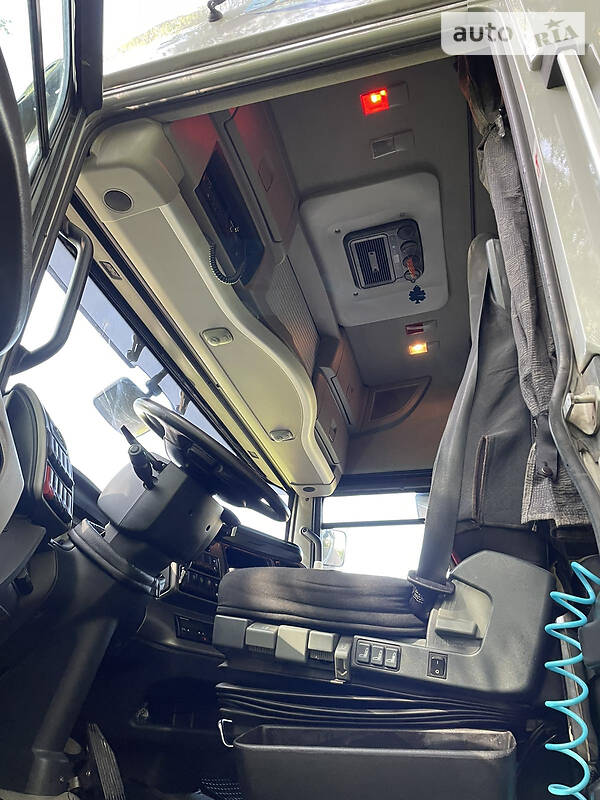 Тягач Renault Magnum 2011 в Мостиске