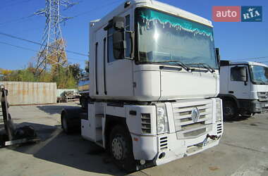 Тягач Renault Magnum 2003 в 