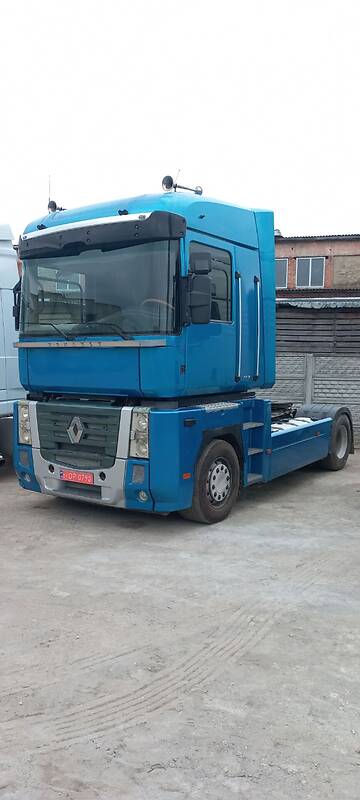 Renault Magnum