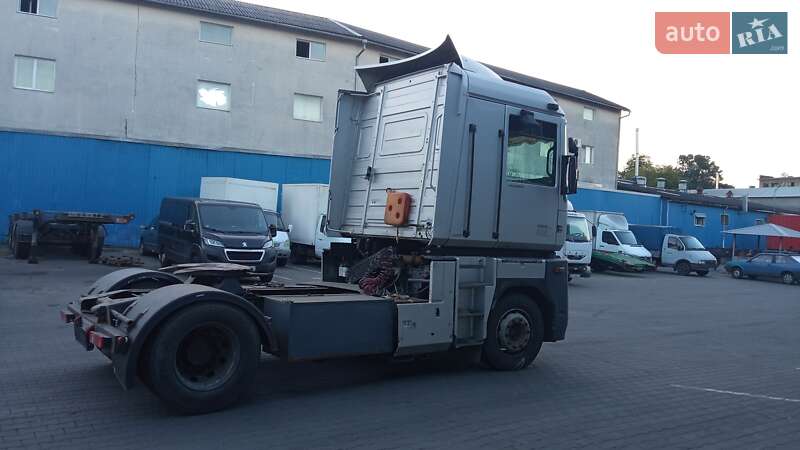 Тягач Renault Magnum 2002 в Одессе