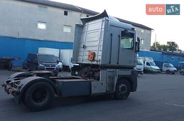 Тягач Renault Magnum 2002 в 