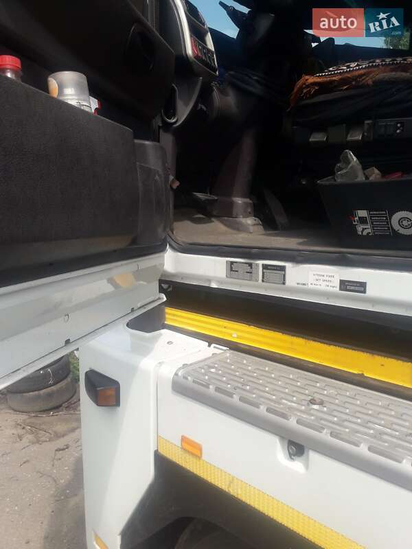 Тягач Renault Magnum 2005 в Харкові