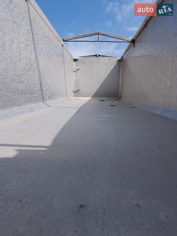 Тягач Renault Magnum 2004 в Лубнах