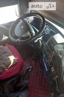 Тягач Renault Magnum 2006 в 