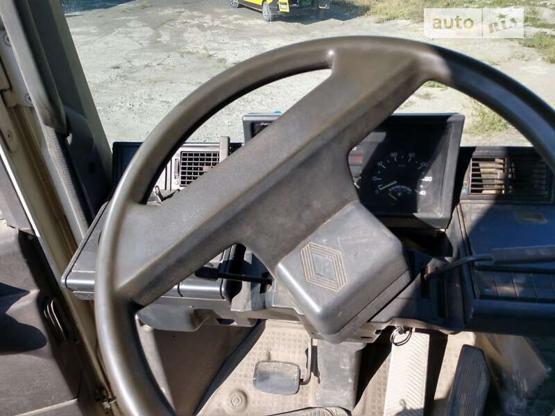 Тентованый Renault Magnum 1997 в Ровно