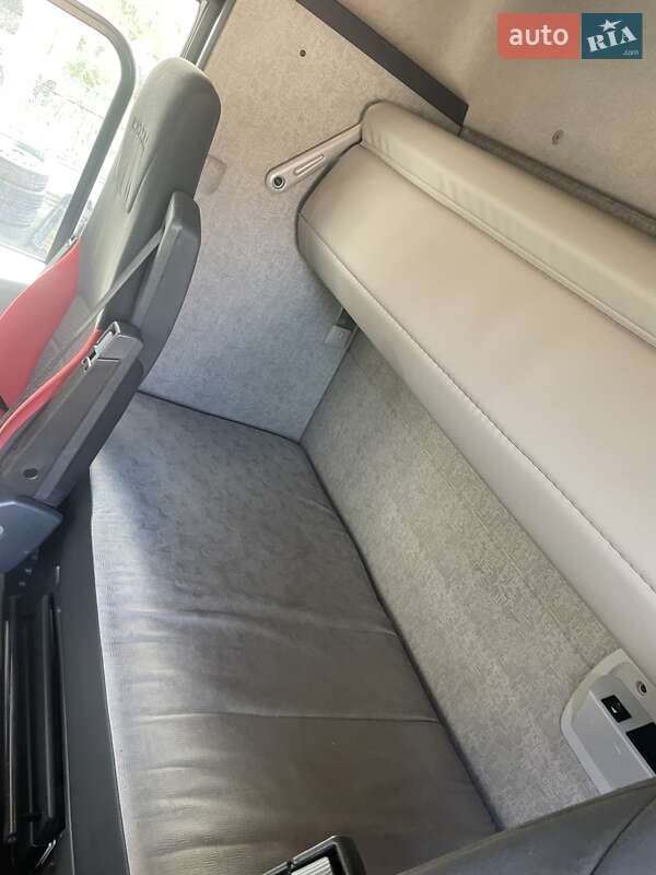 Тягач Renault Magnum 2011 в Луцке
