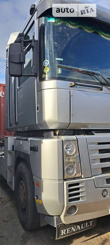 Контейнеровоз Renault Magnum 2005 в Одессе