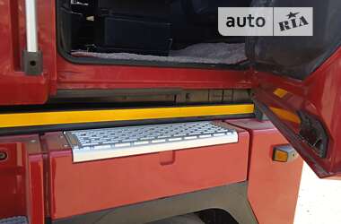 Тягач Renault Magnum 2010 в 