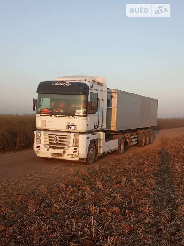 Тягач Renault Magnum 2004 в Золочеве