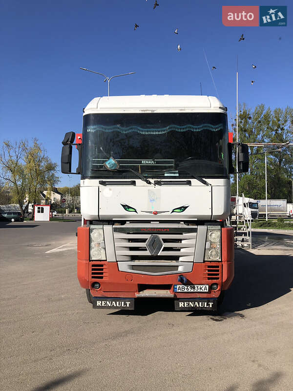 Renault Magnum 2002