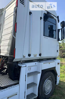 Тягач Renault Magnum 2009 в 