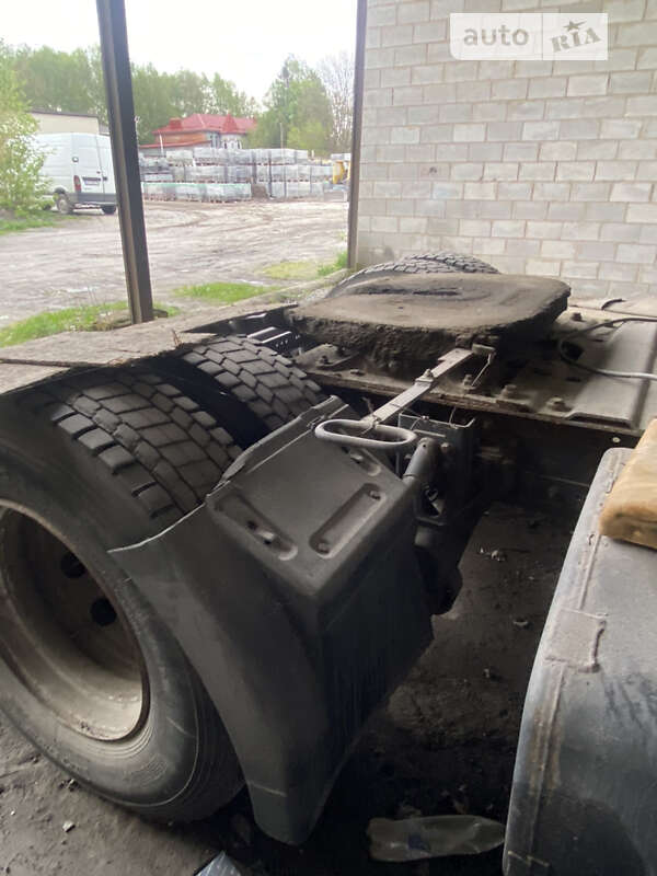 Тягач Renault Magnum 2003 в Кореці