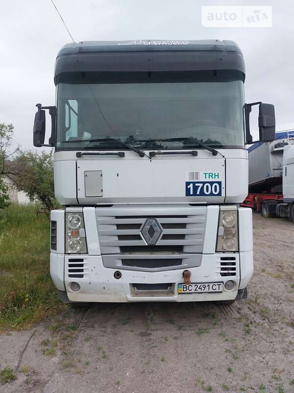 Тягач Renault Magnum 2004 в Золочеве