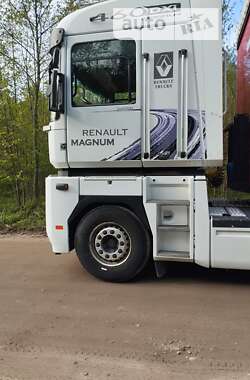 Тягач Renault Magnum 2009 в Львові