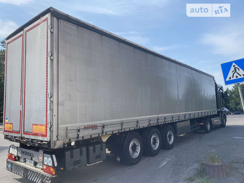 Тягач Renault Magnum 2008 в Львові