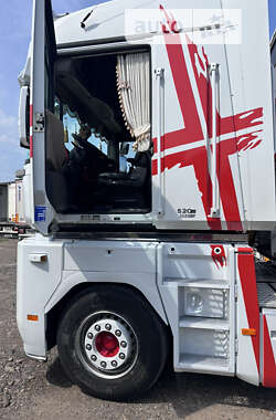 Тягач Renault Magnum 2011 в 