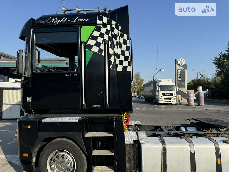 Тягач Renault Magnum 2006 в 
