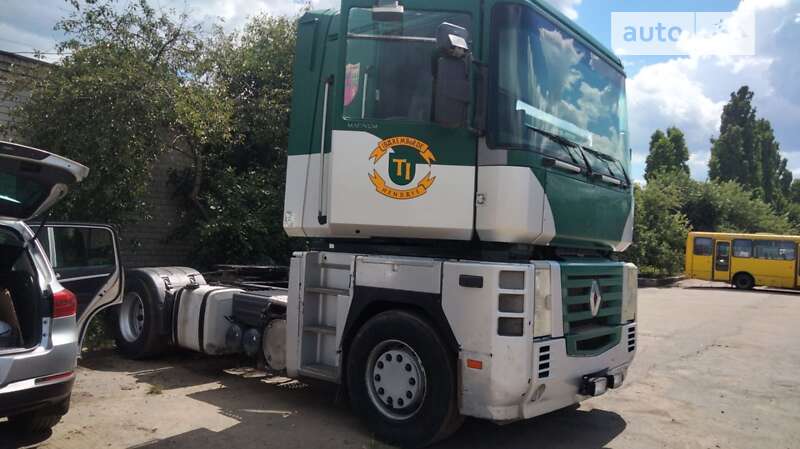 Тягач Renault Magnum 2006 в Черкасах