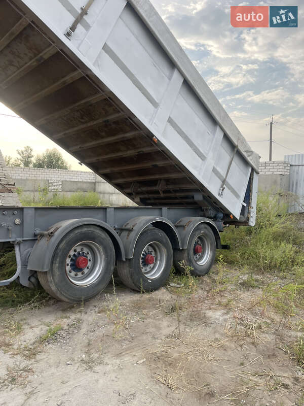 Самосвал Renault Magnum 2008 в Обухове