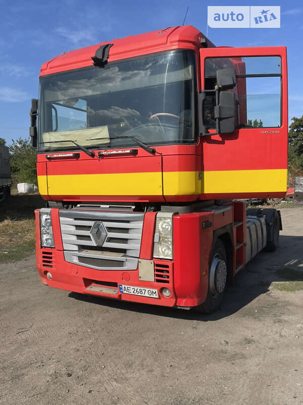 Тягач Renault Magnum 2007 в Новомосковську