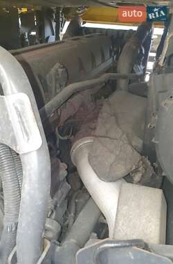 Тягач Renault Magnum 2012 в 