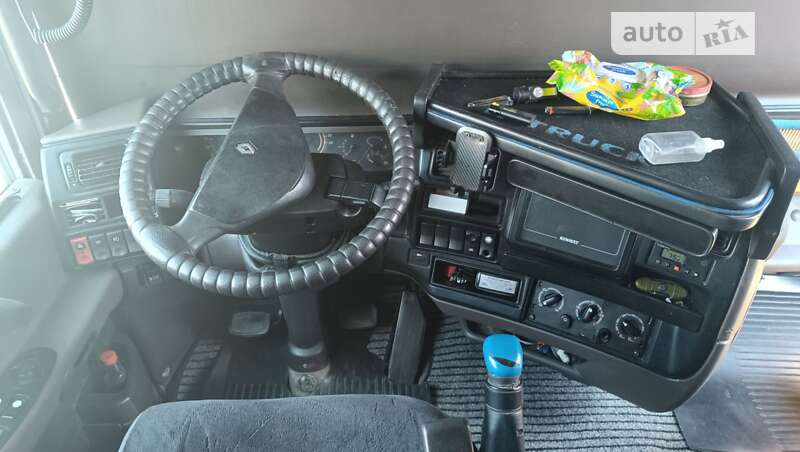 Контейнеровоз Renault Magnum 2000 в Черноморске