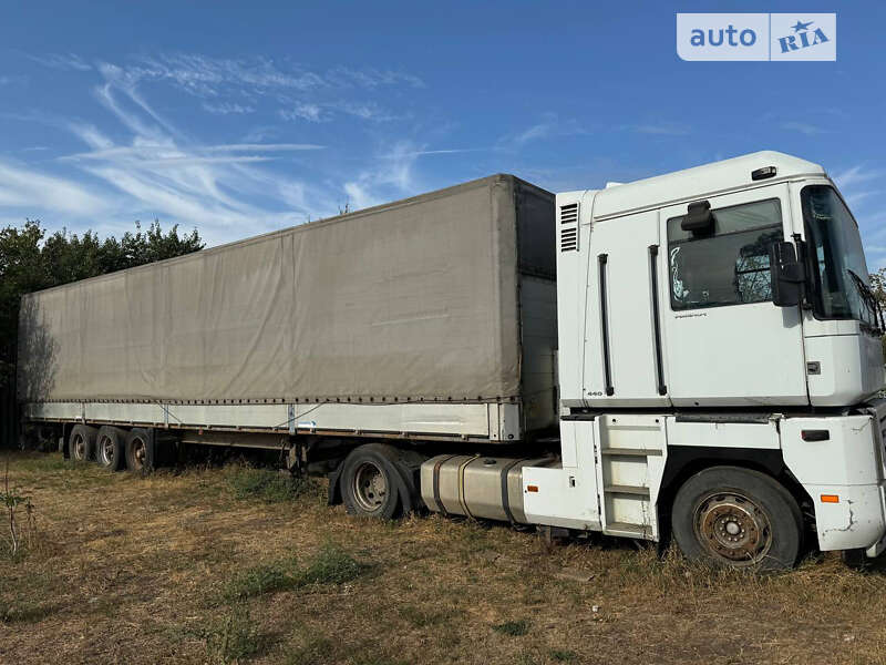 Тентований Renault Magnum 2005 в Харкові фото Тентований Renault Magnum 2005 в Харкові