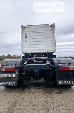 Тягач Renault Magnum 2006 в Ровно