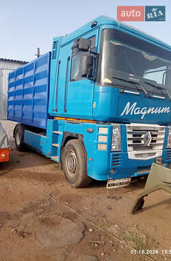 Самосвал Renault Magnum 2000 в 
