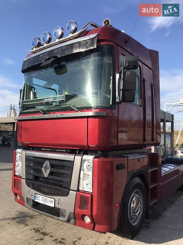 Тягач Renault Magnum 2008 в Львове