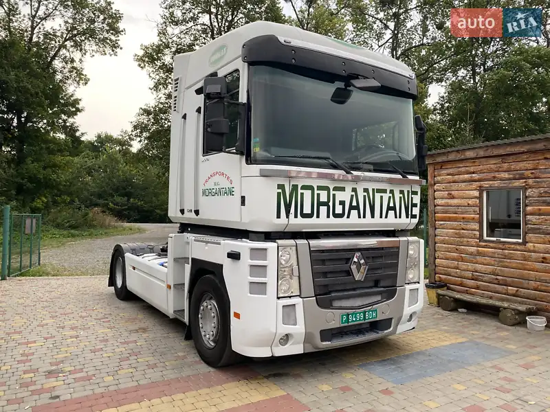 Тягач Renault Magnum 2011 в 