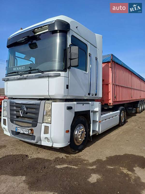 Тягач Renault Magnum 2009 в Іванівці
