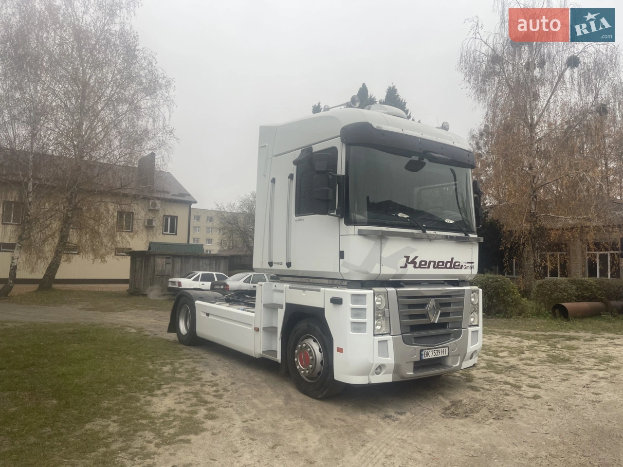 Продам авто у рейсовому стані, їздить за кордон, обслужений, без помилок, вкладень не потребує, резина 60% . встановлено JPS додаткові питання по телефону, торг присутній.
